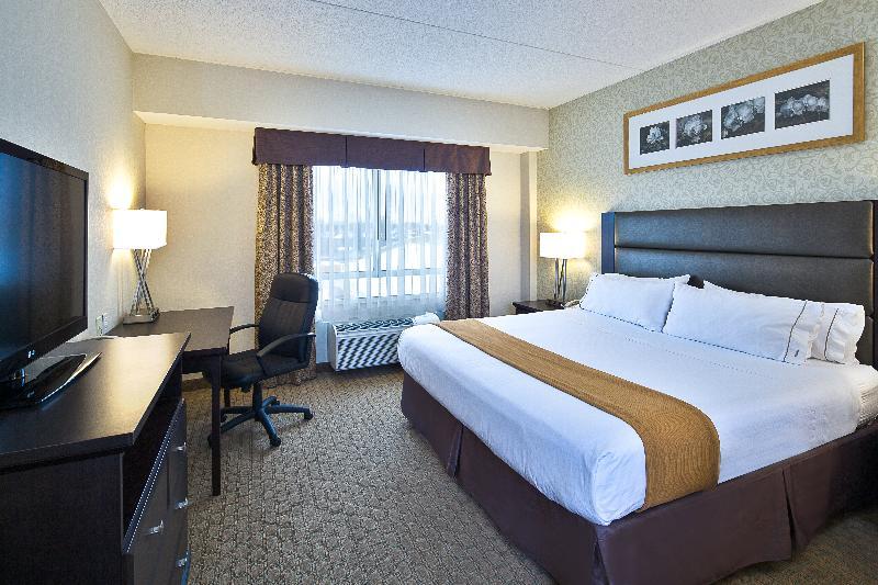 Holiday Inn Express Hotel & Suites Ottawa Airport By Ihg Eksteriør billede